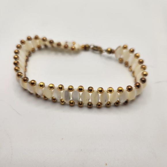 Elegant Gold and Cream Beaded Bracelet - Picture 6 of 10